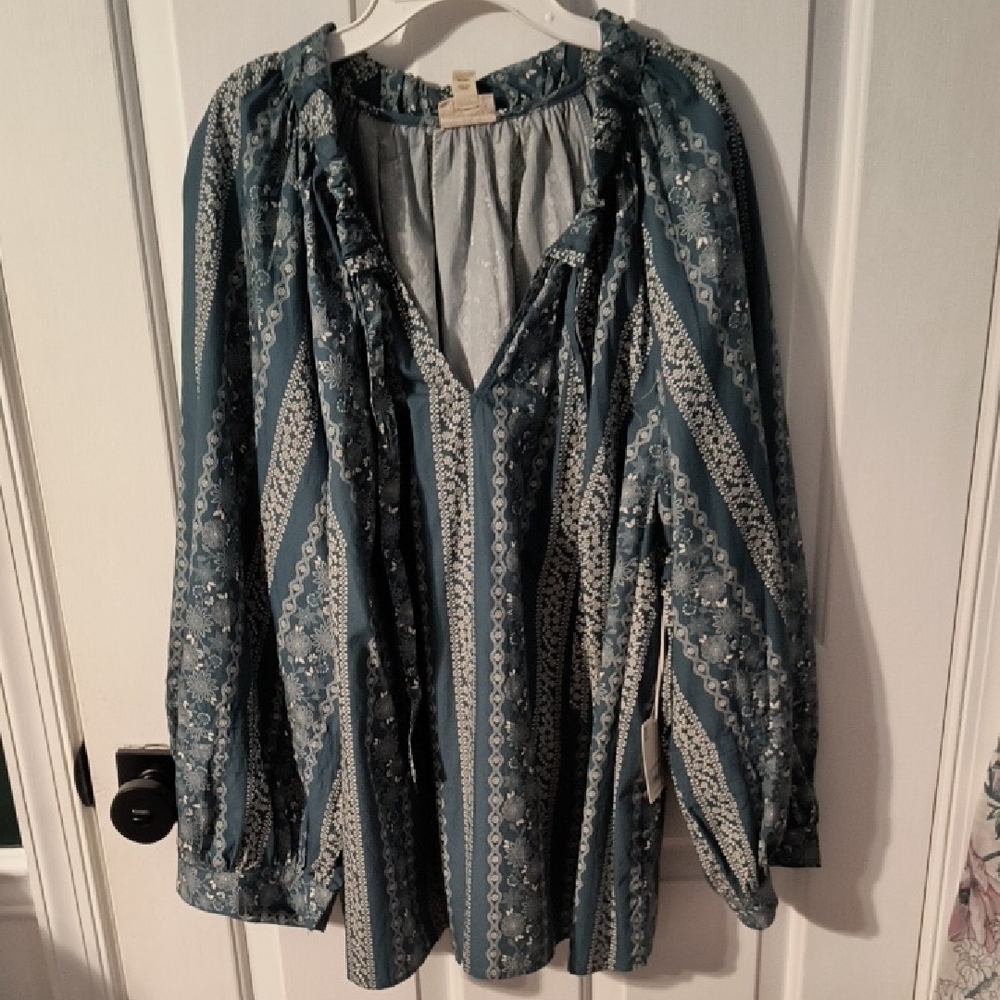 a.n.a Green Pull Over Long Sleeve Blouse
